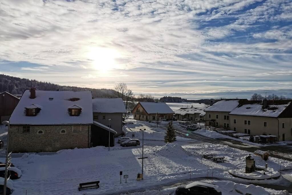 Ferienwohnung Ravissant Appart Proche Suisse Et Pistes De Ski Familiales Les Fourgs Exterior foto