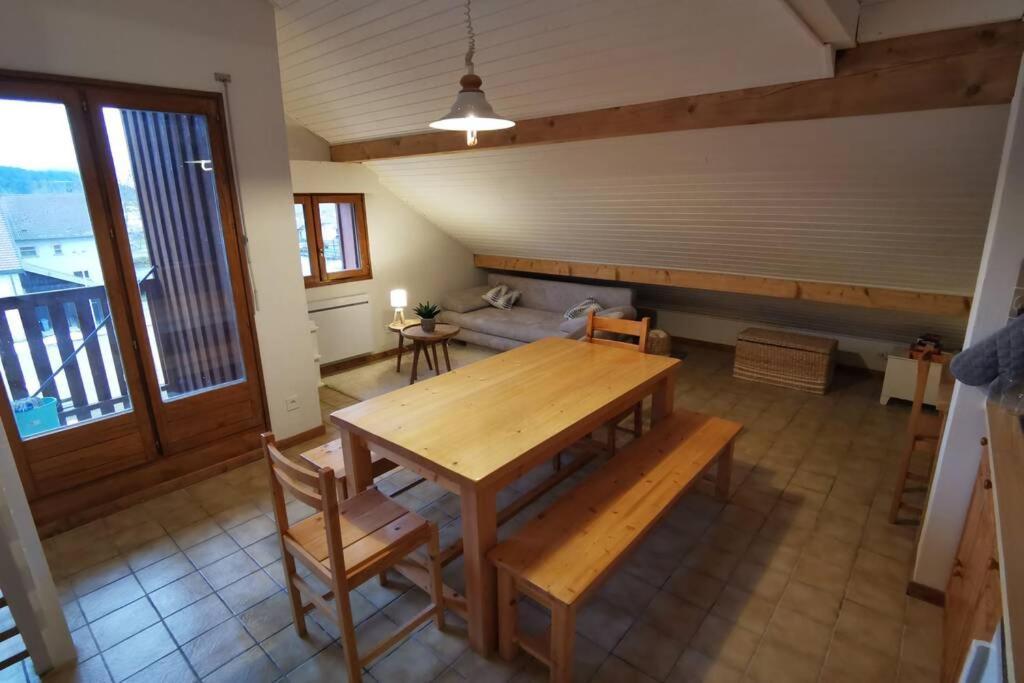 Ferienwohnung Ravissant Appart Proche Suisse Et Pistes De Ski Familiales Les Fourgs Exterior foto